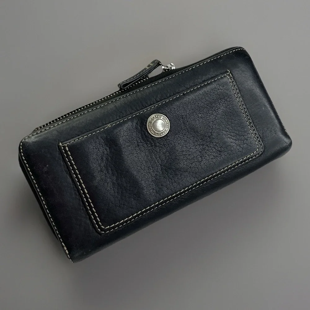 Vintage Coach Wallet Chelsea Pebbled Leather Black Zip Around Credit Card Long